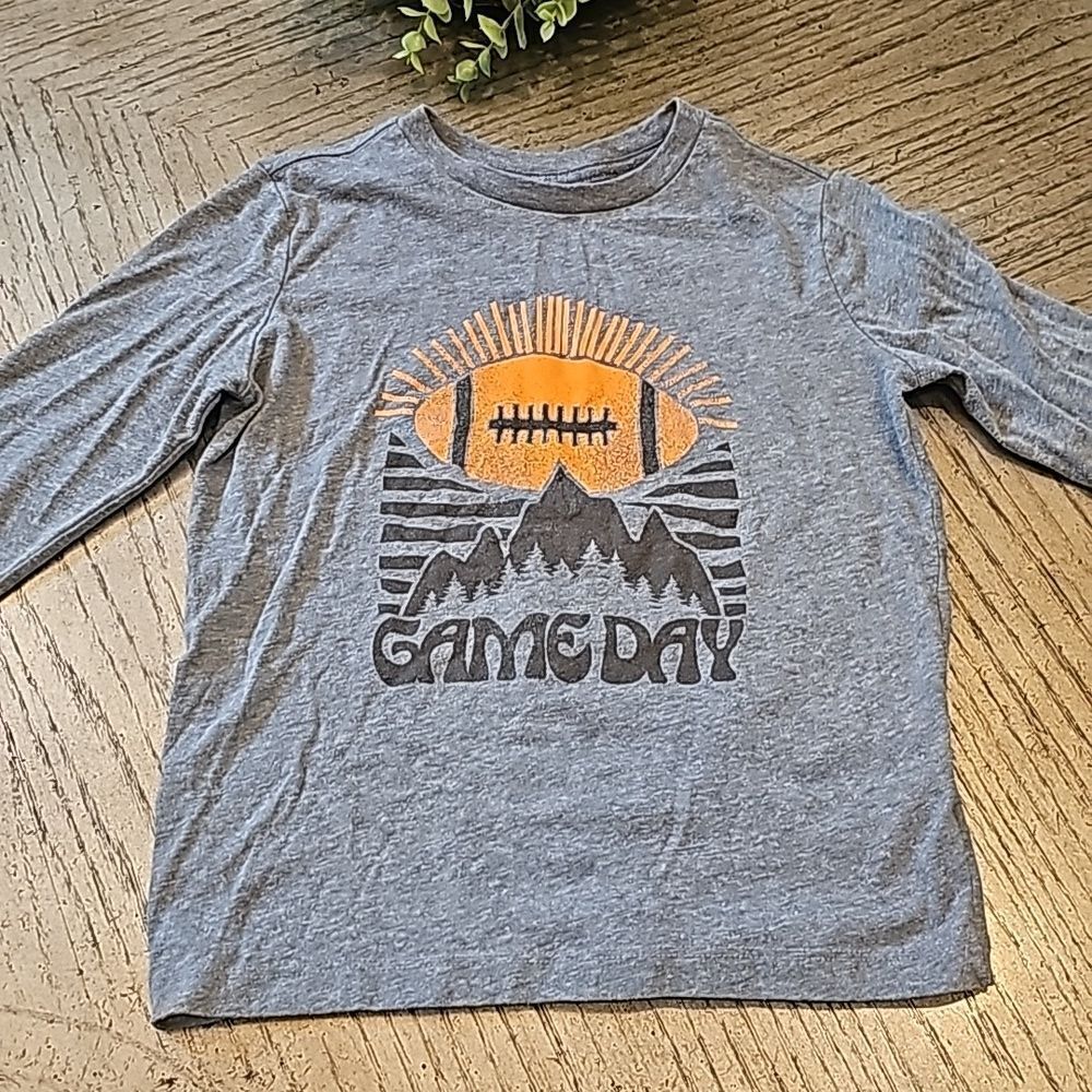 Game day long sleeve shirt size 6-7 Old Navy